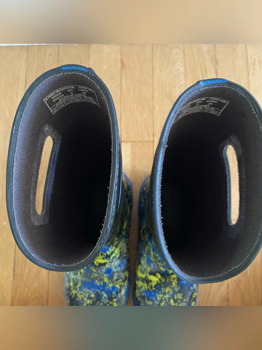 BOGS Rain Boots Youth 5 Black Blue Green Gray Splatter Print Pull On Rubber